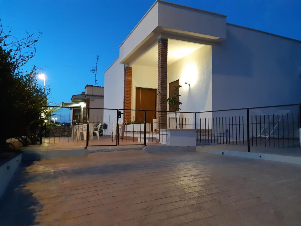 Guest House Al Mare 奇维塔韦基亚 外观 照片