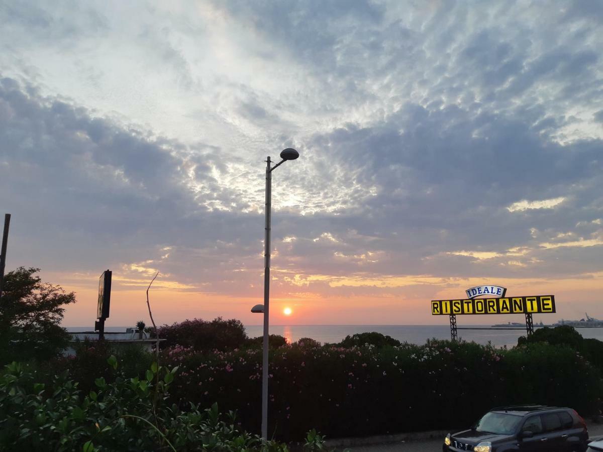 Guest House Al Mare 奇维塔韦基亚 外观 照片